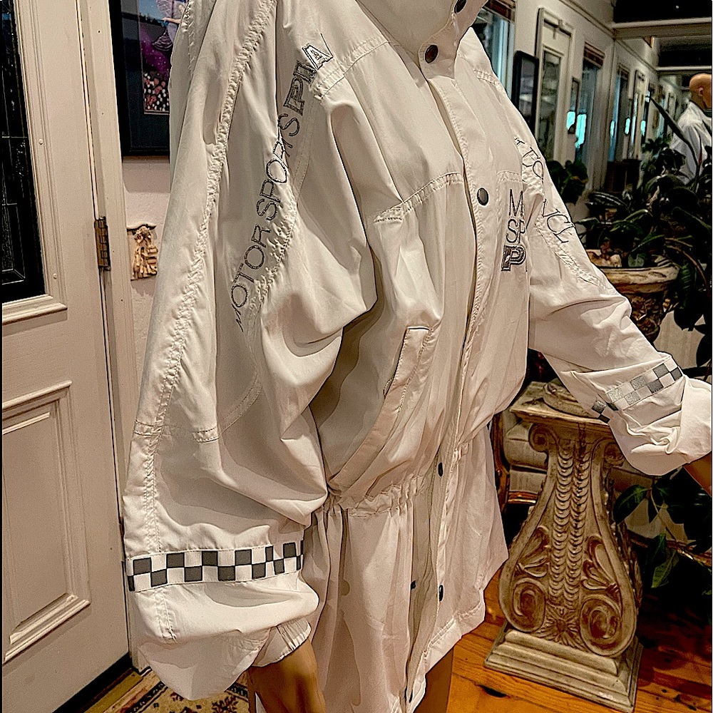 PIAA Motorsports RARE vintage racing long jacket white w silver embroidered logo